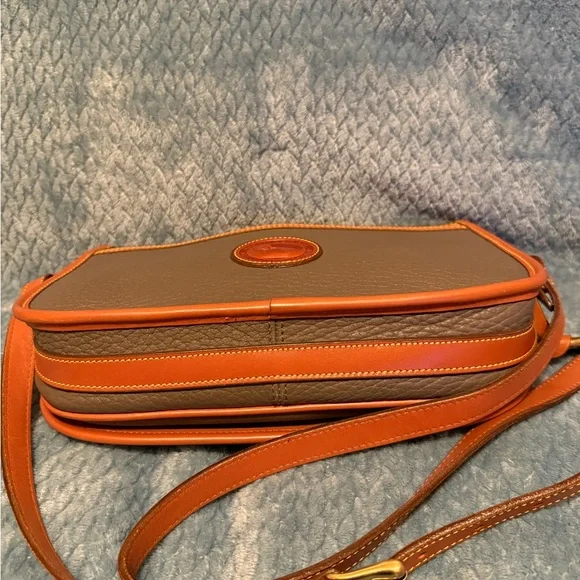 Dooney and Bourke Over and Under in Smoke - Picture 5 of 14